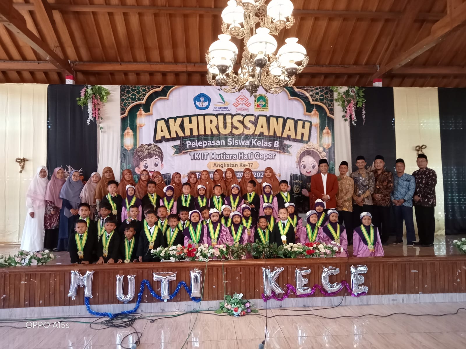 Lingkungan Belajar dan Bermain KB-TK IT Mutiara Hati Ceper